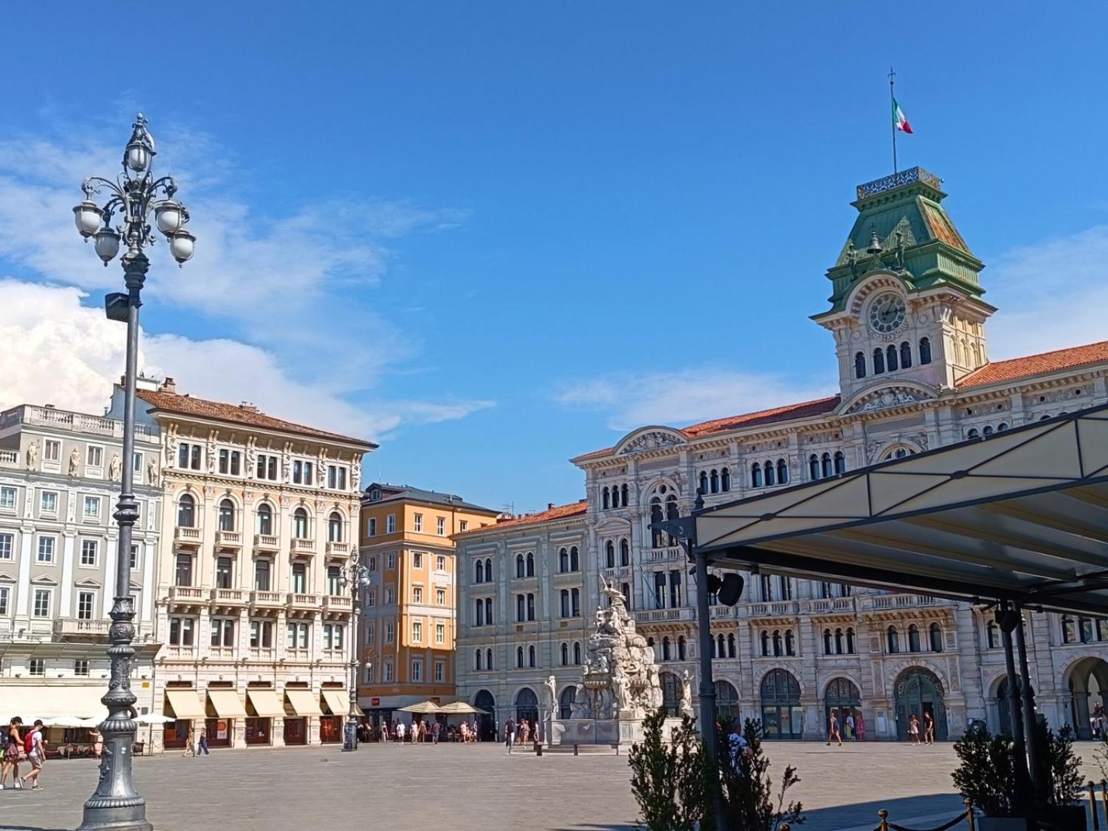 Casa Vacanze Trieste - Vista Piazza Unita 外观 照片